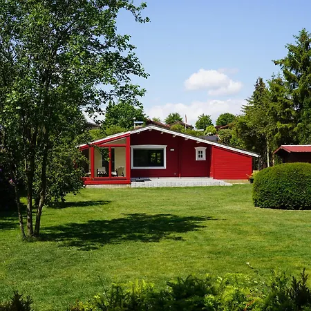 Schwedenhaus Auf Seegrundstueck * Basedow (Lauenburg)